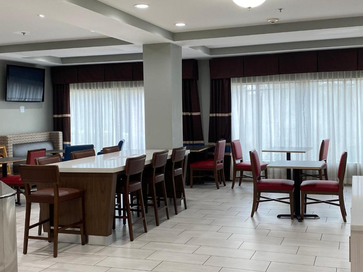 Express & Hope Mills-fayetteville Airport By Ihg 2* Hope Mills
