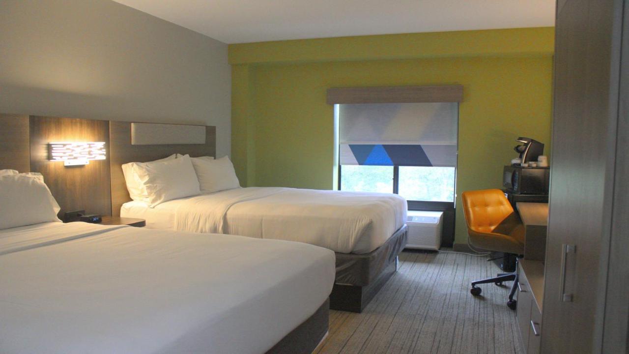 Express & Hope Mills-fayetteville Airport By Ihg Hotel Hope Mills